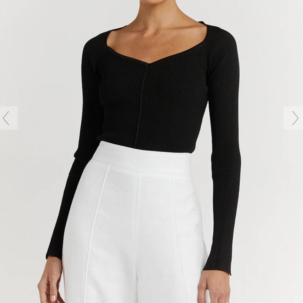 DISSH JANIE BLACK SWEETHEART KNIT TOP